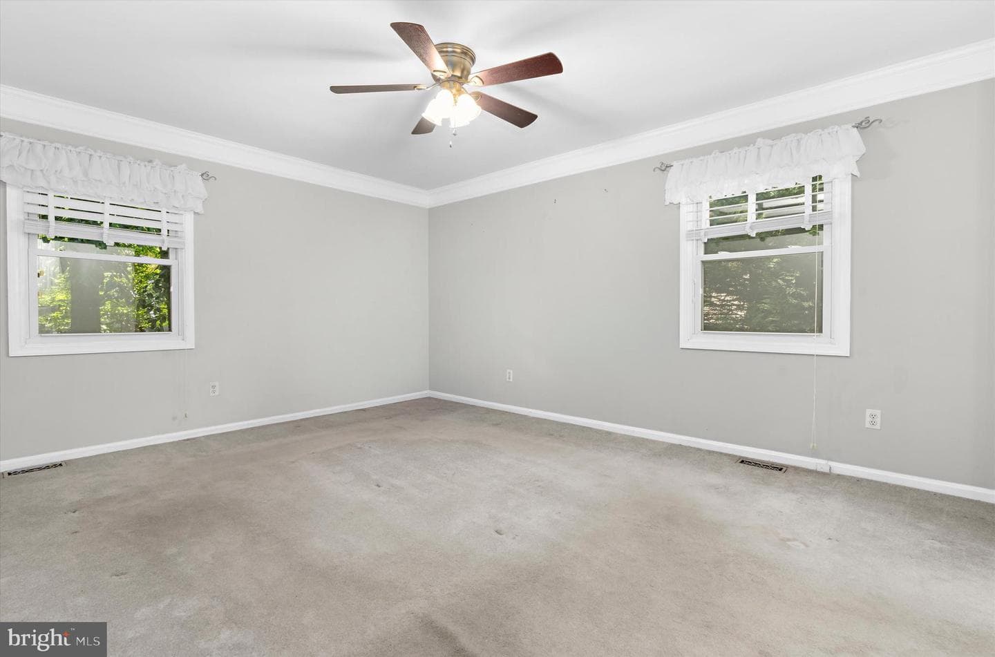 446 Fairford Court photo 21