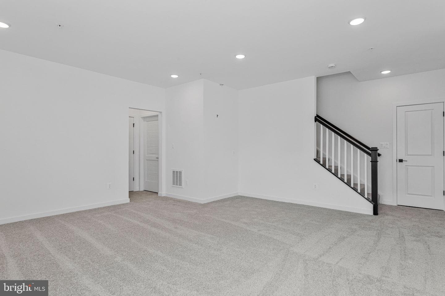 5721 Howard Drive photo 37