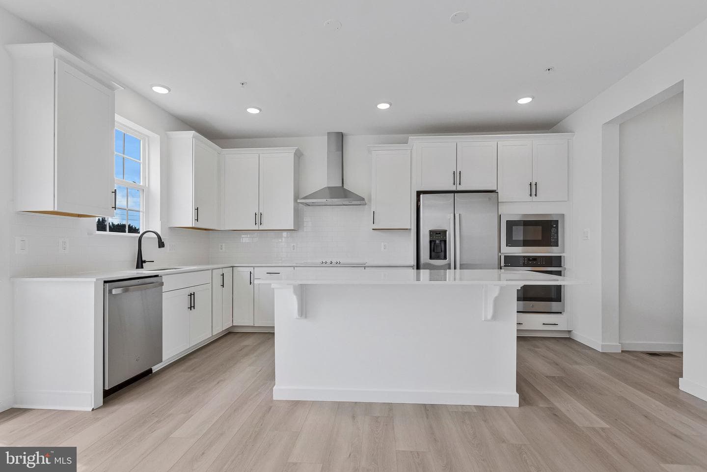 5721 Howard Drive photo 9