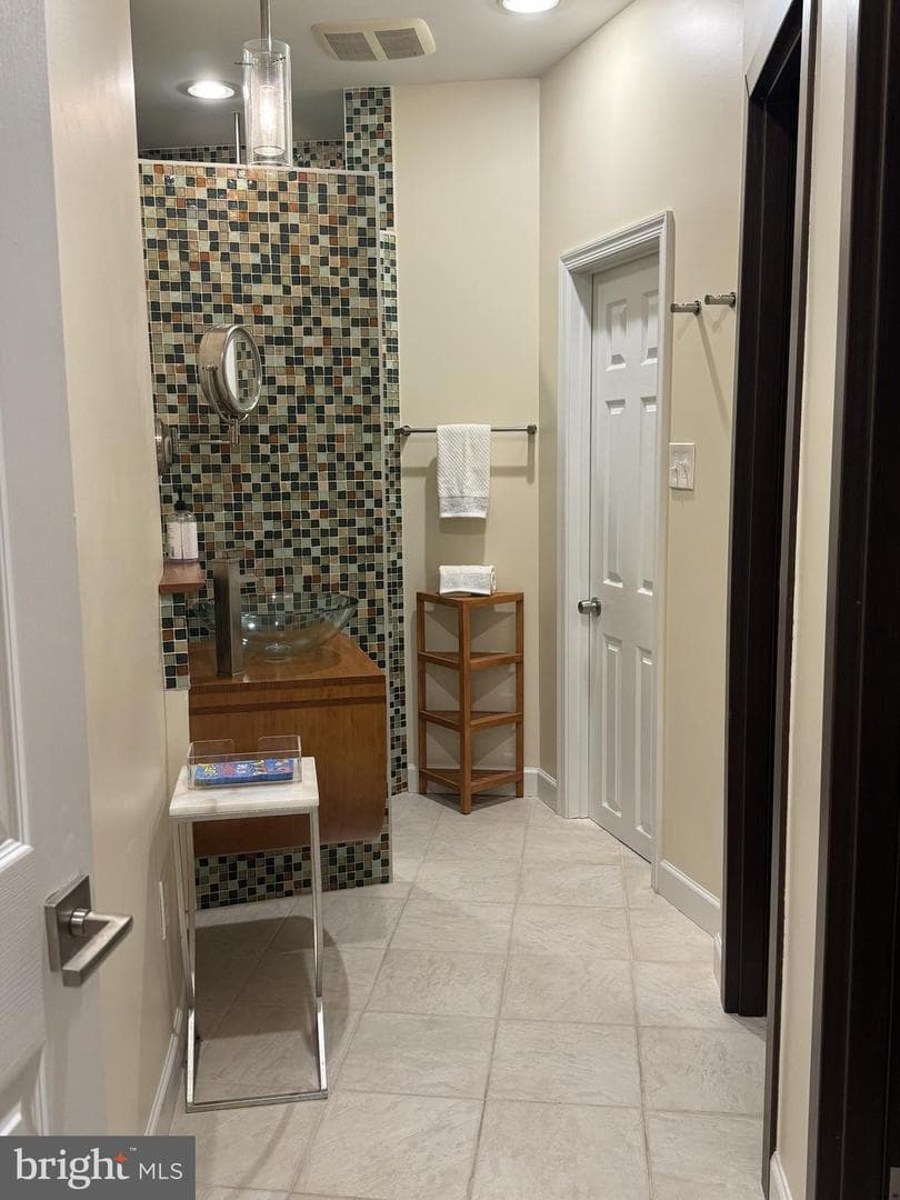 59 Simmons Lane photo 39