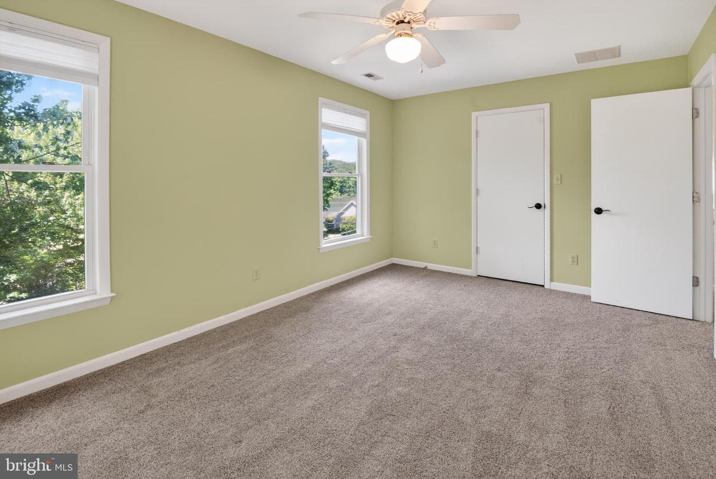 607 Overhill Drive photo 20