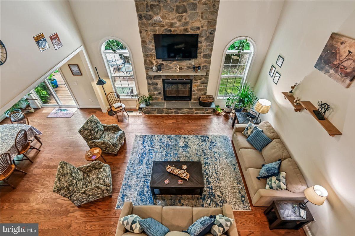 1457 Gilbert Road photo 3