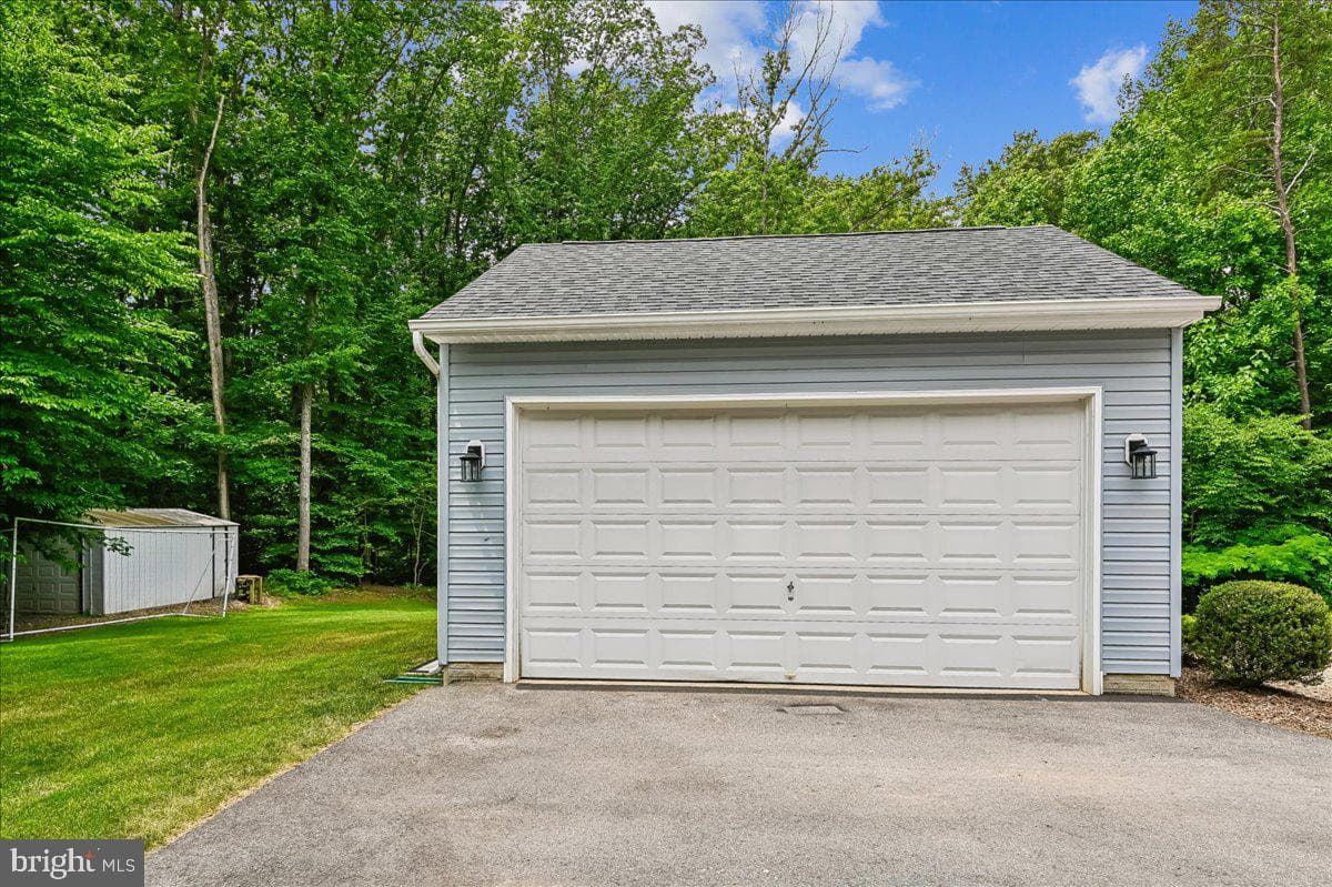 1457 Gilbert Road photo 62
