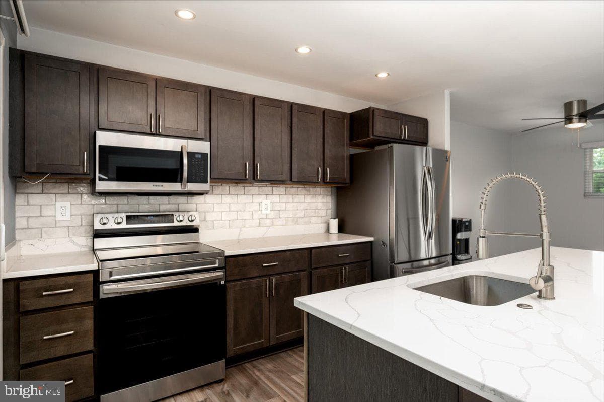 1005 Magothy Park Lane photo 9