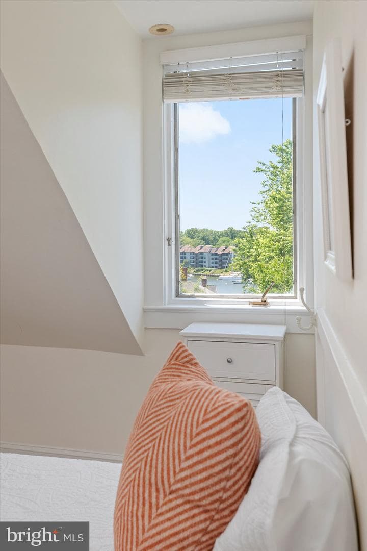 89 Shipwright Street photo 44