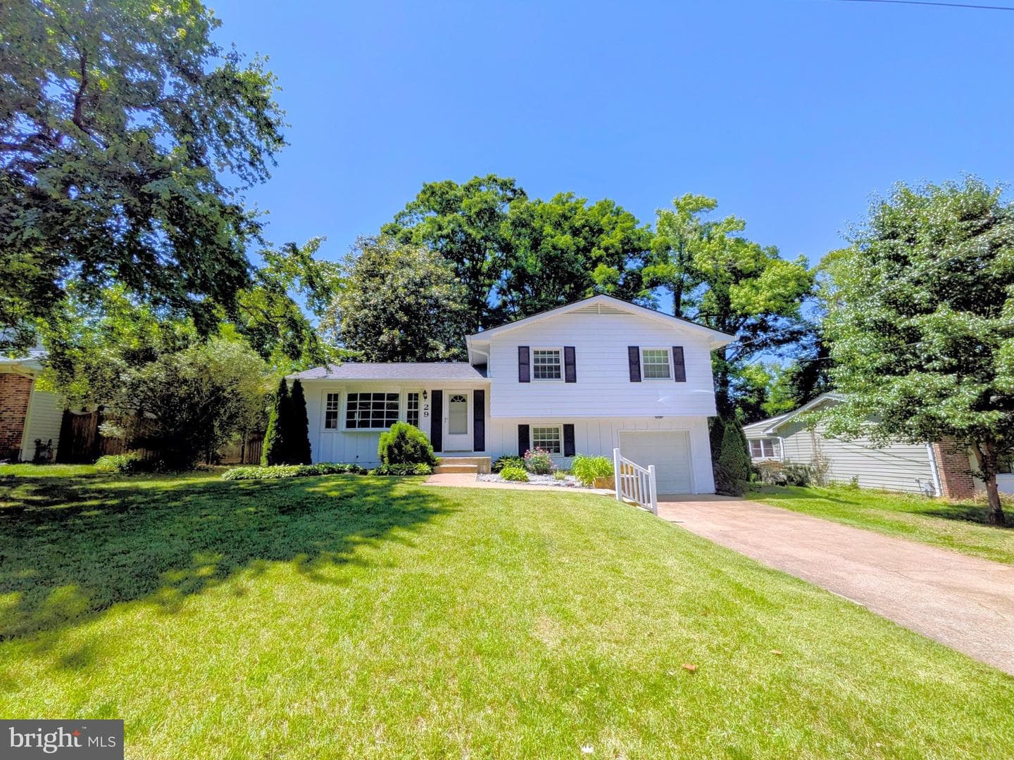 29 Sheridan Road photo 2