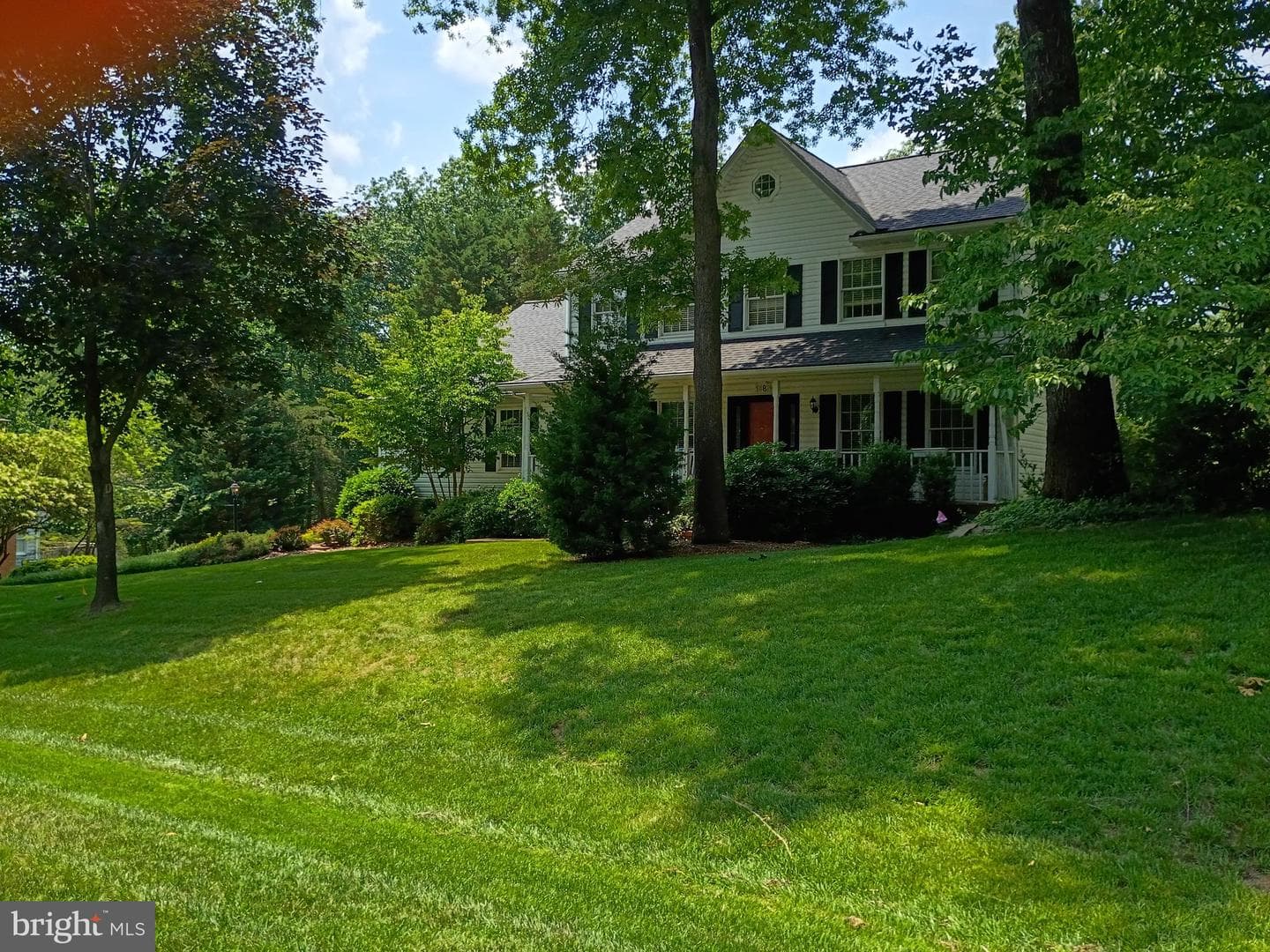 1482 Westcliff Drive photo 5