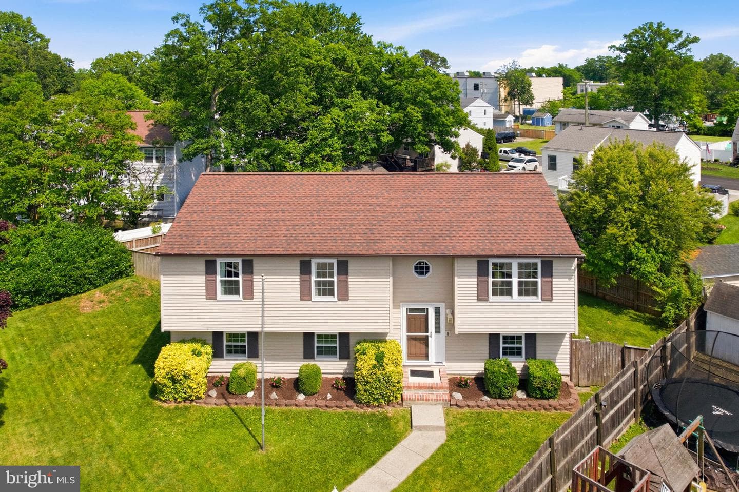 807 Oakwood Road photo 35