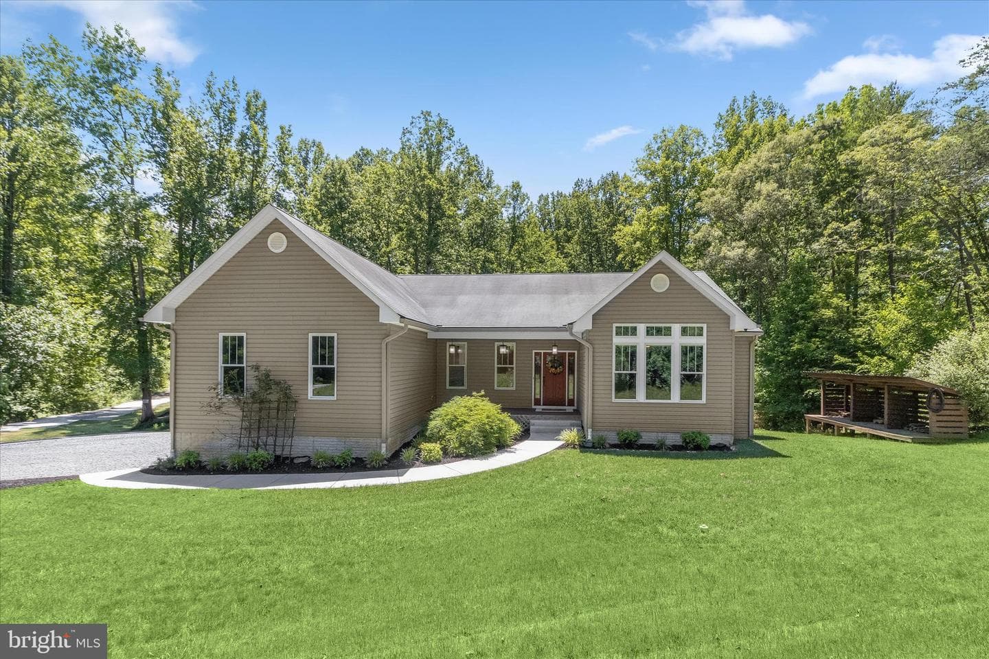 2106 Edwin Lane photo 1