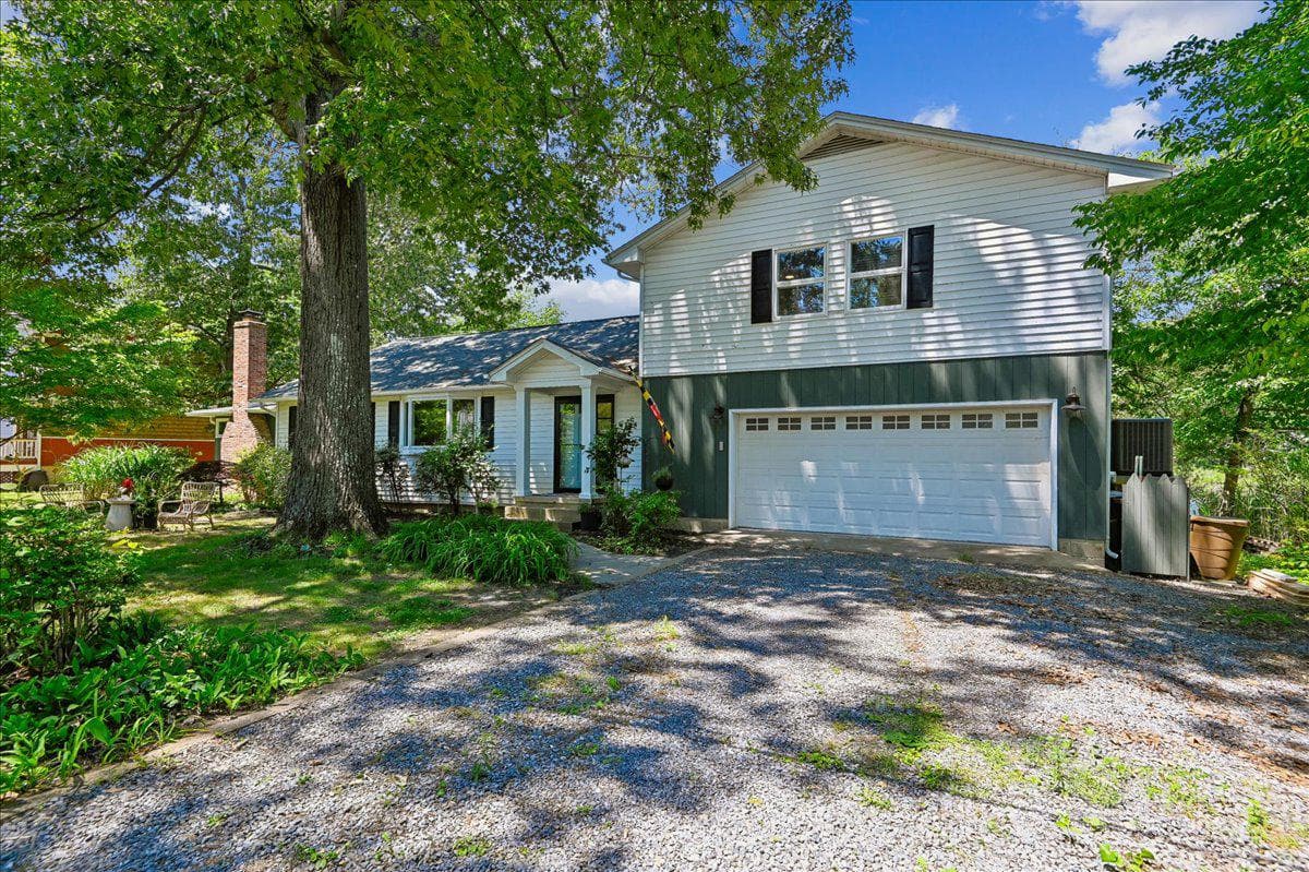 4950 Bonniewood Drive photo 4