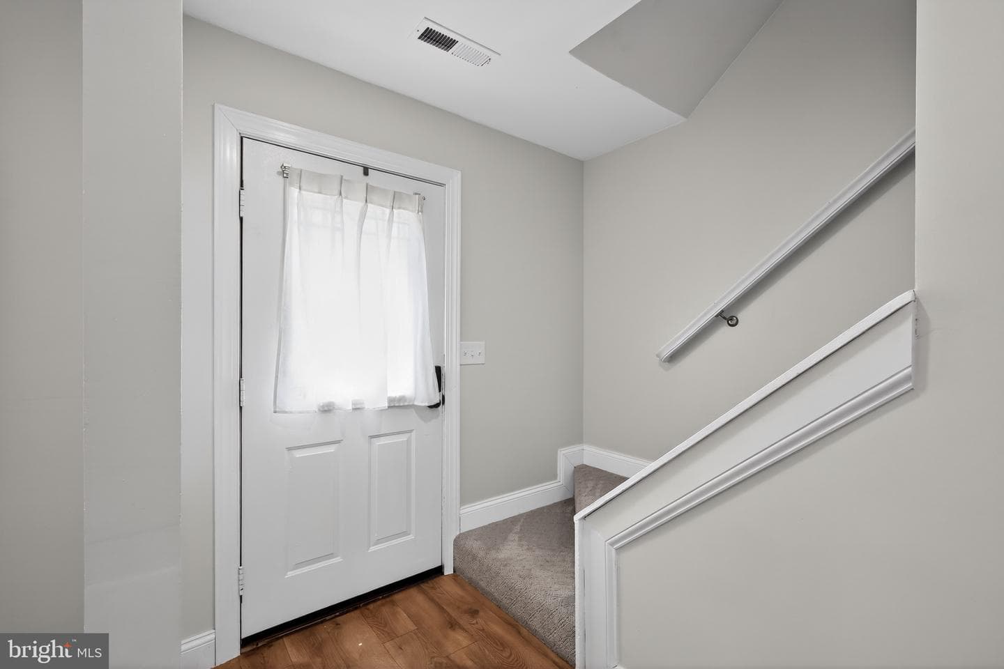 1410 Foxwood Court photo 3