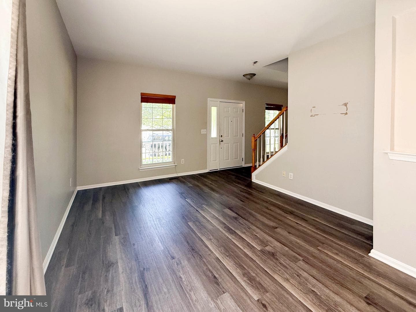 65 Lawrence Avenue photo 7