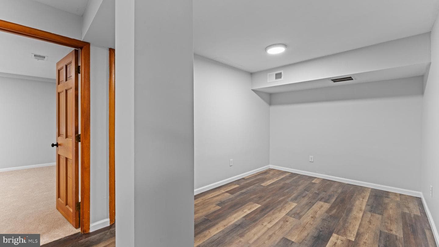 460 Blackshire Road photo 57