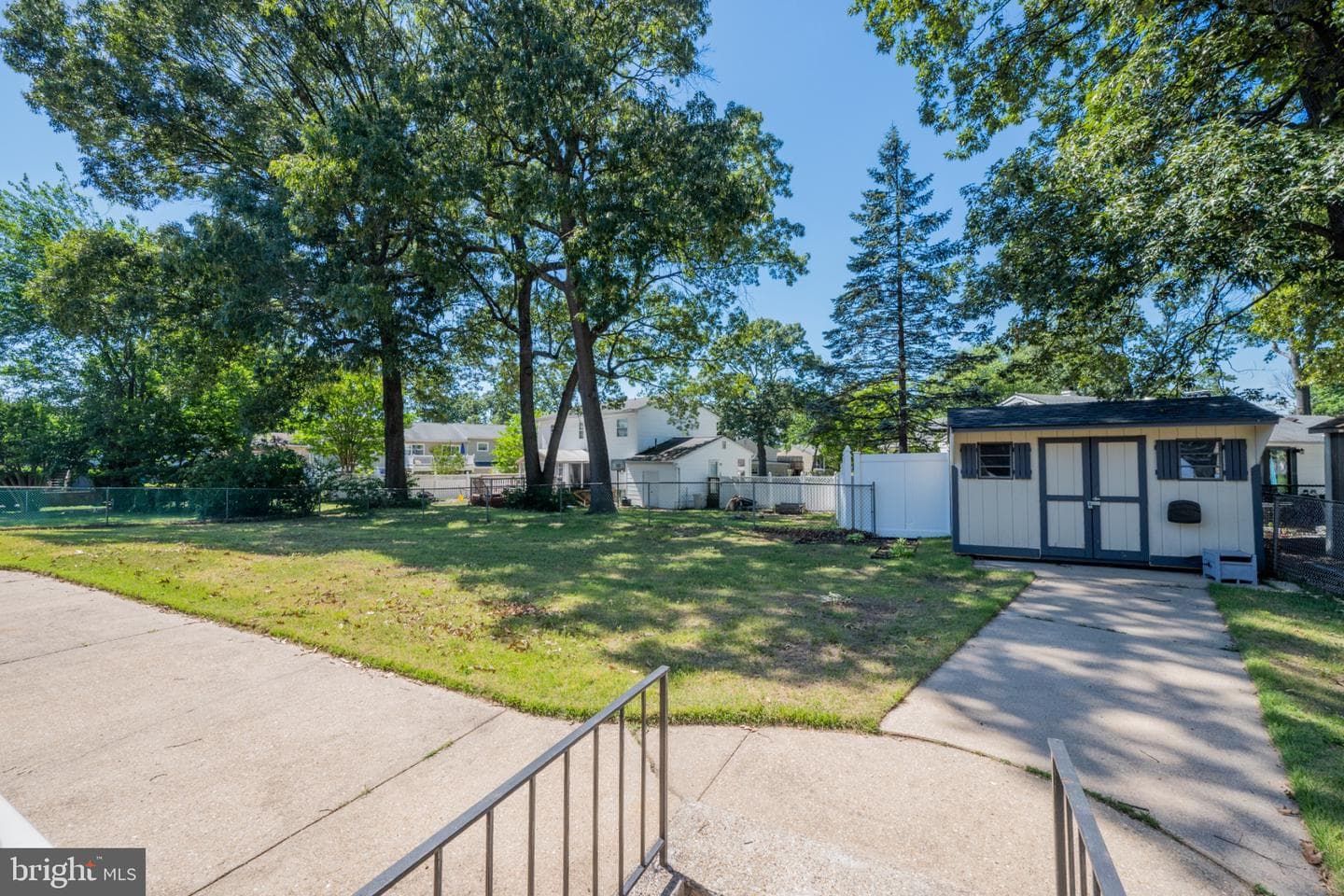 7960 Pipers Path photo 6