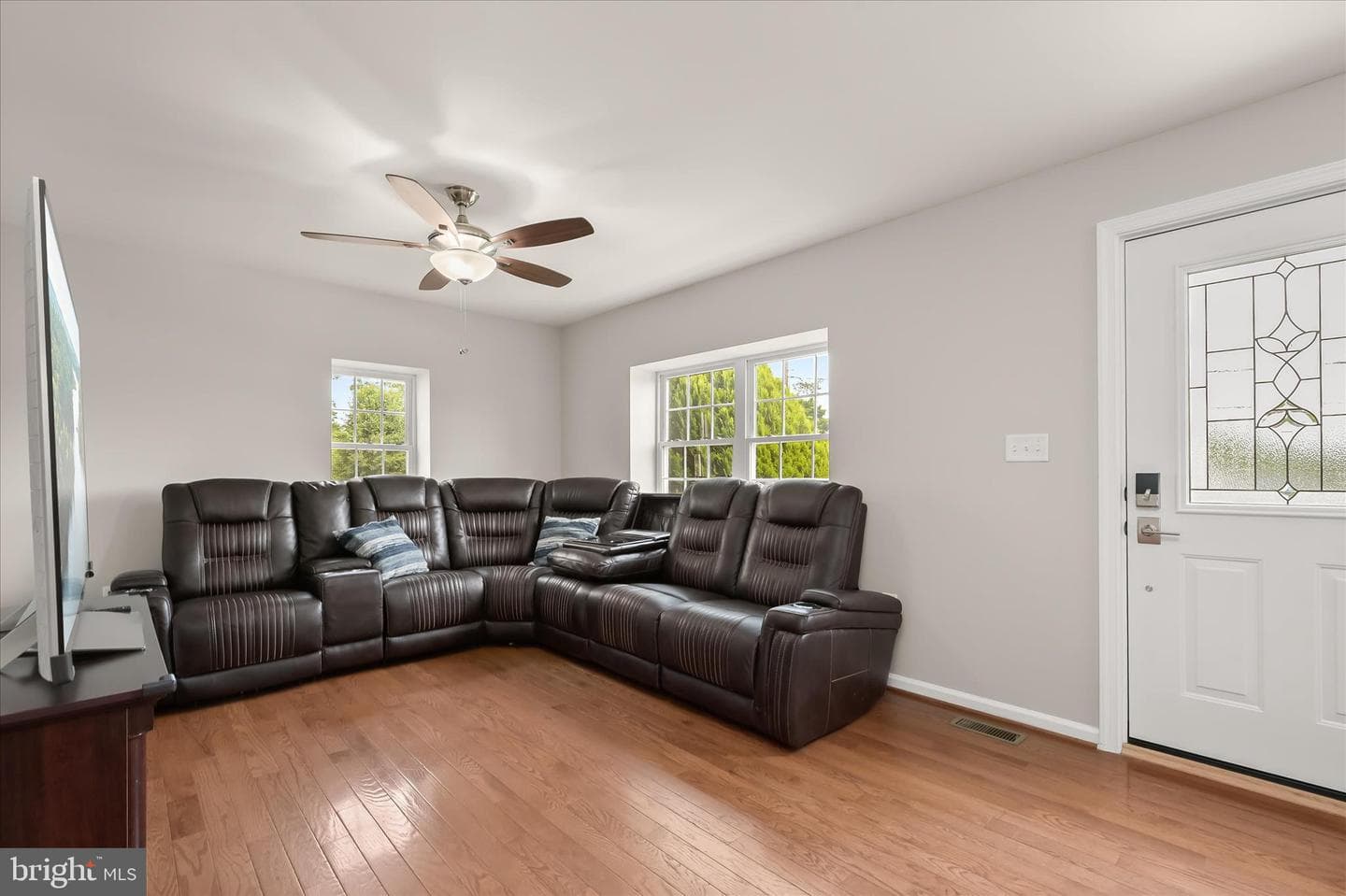 305 Bishop Avenue photo 11