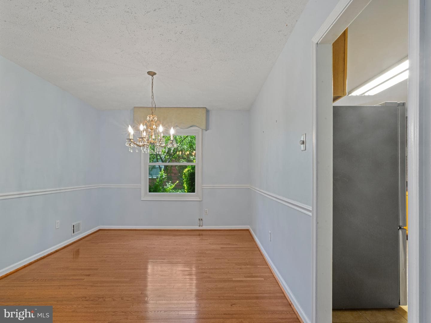 1933 Huguenot Place photo 10