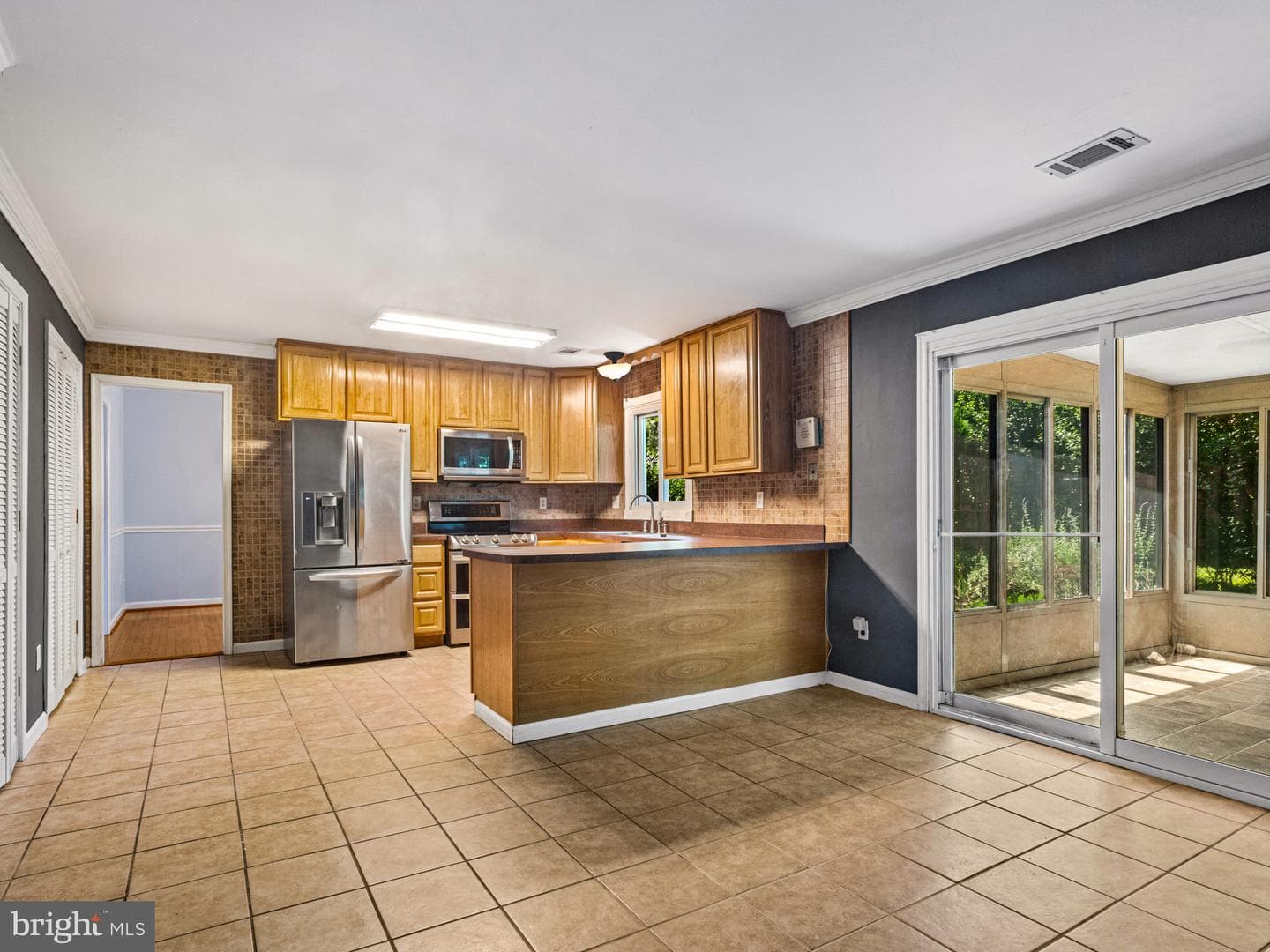 1933 Huguenot Place photo 14