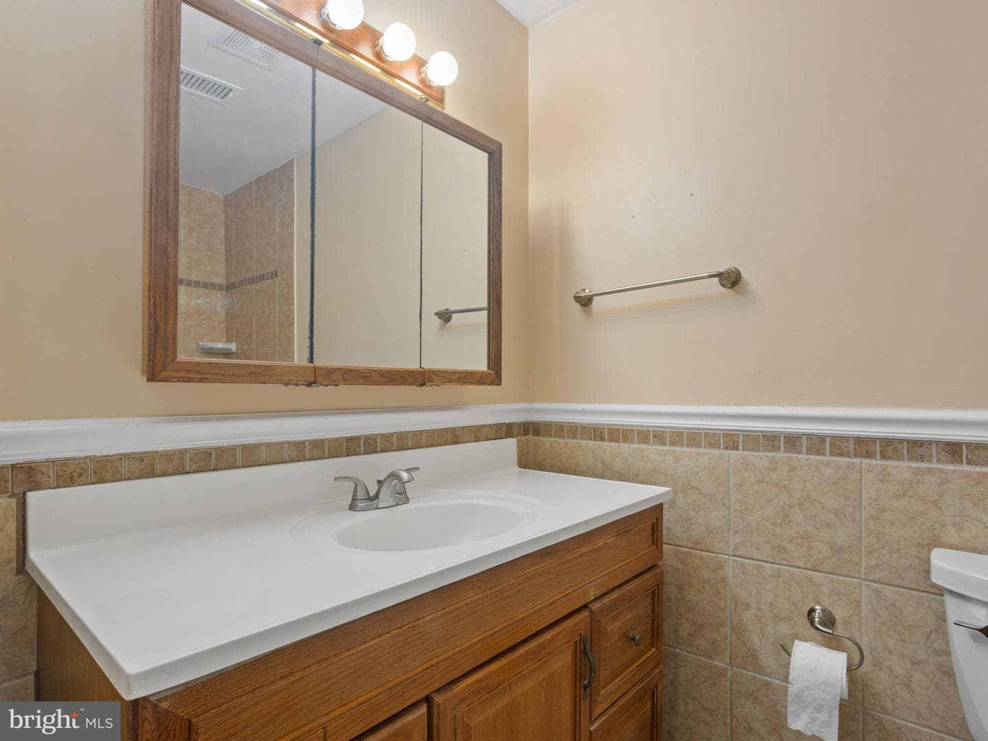 1933 Huguenot Place photo 26
