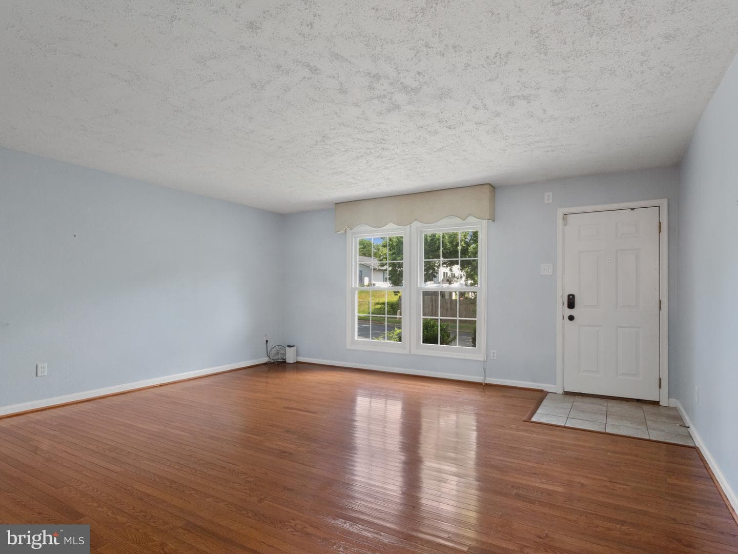 1933 Huguenot Place photo 6