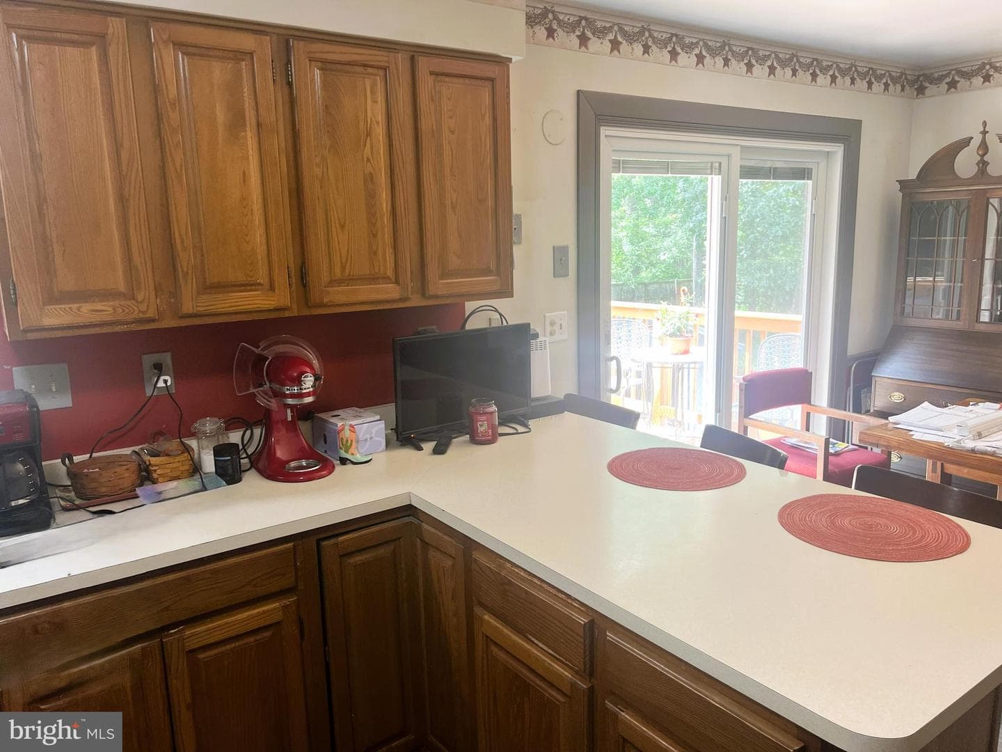 1183 Cedar Avenue photo 23
