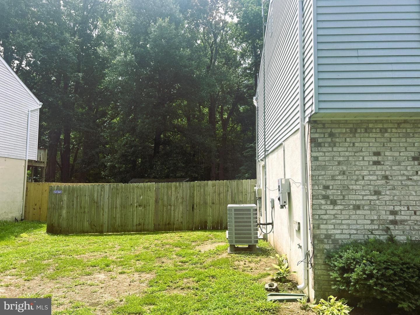 1183 Cedar Avenue photo 5