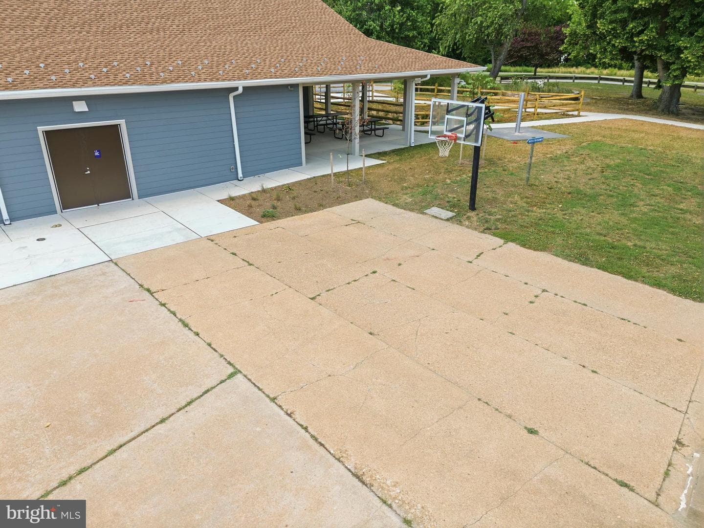 4921 Olive Street photo 28