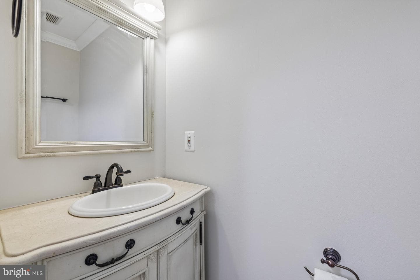 683 Powhatan Beach Road photo 26