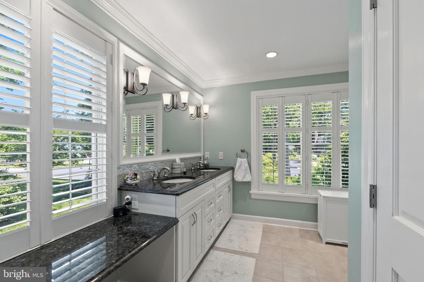 381 Sheffield Road photo 28