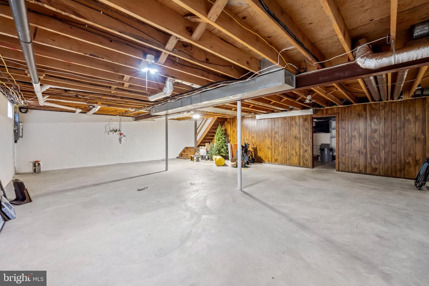 381 Sheffield Road photo 40