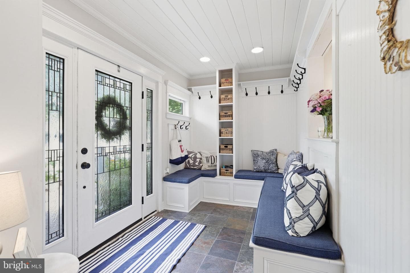 1746 Swinburne Avenue photo 4