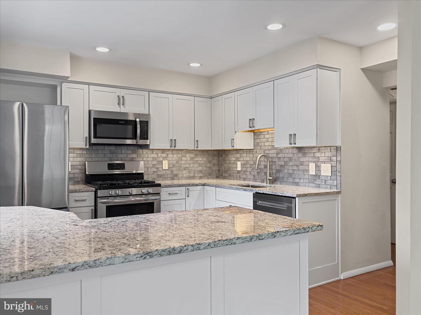 1668 Wilkshire Drive photo 6