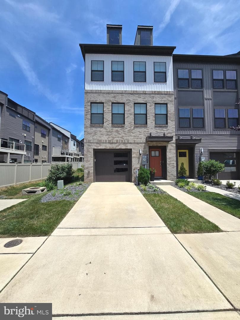651 Chalcedony Lane photo 4