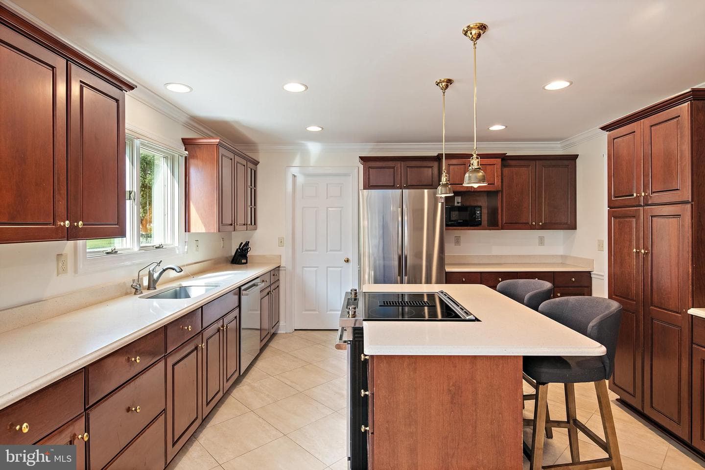 718 Whitehall Beach Road photo 39