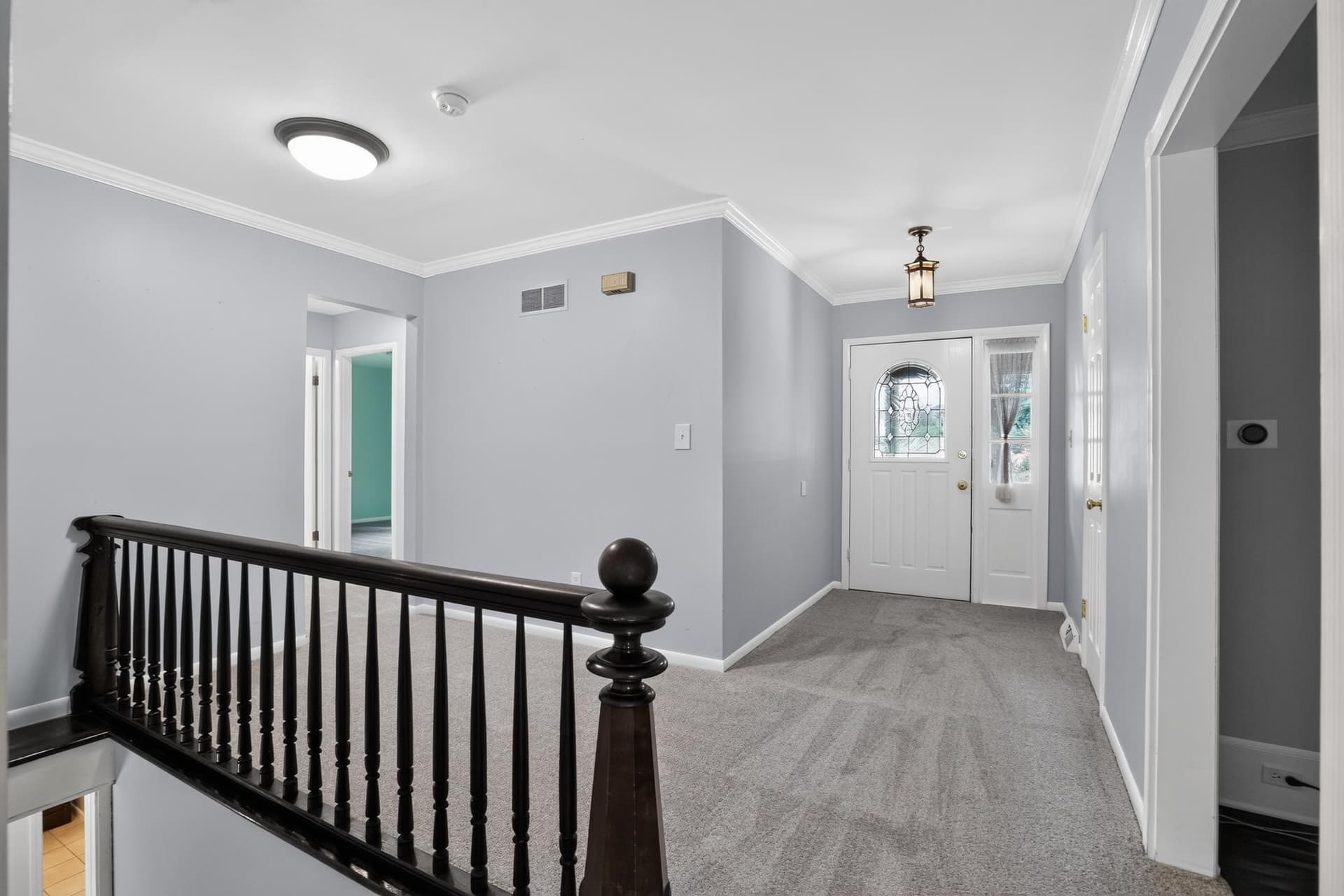 1045 Skyview Drive photo 8
