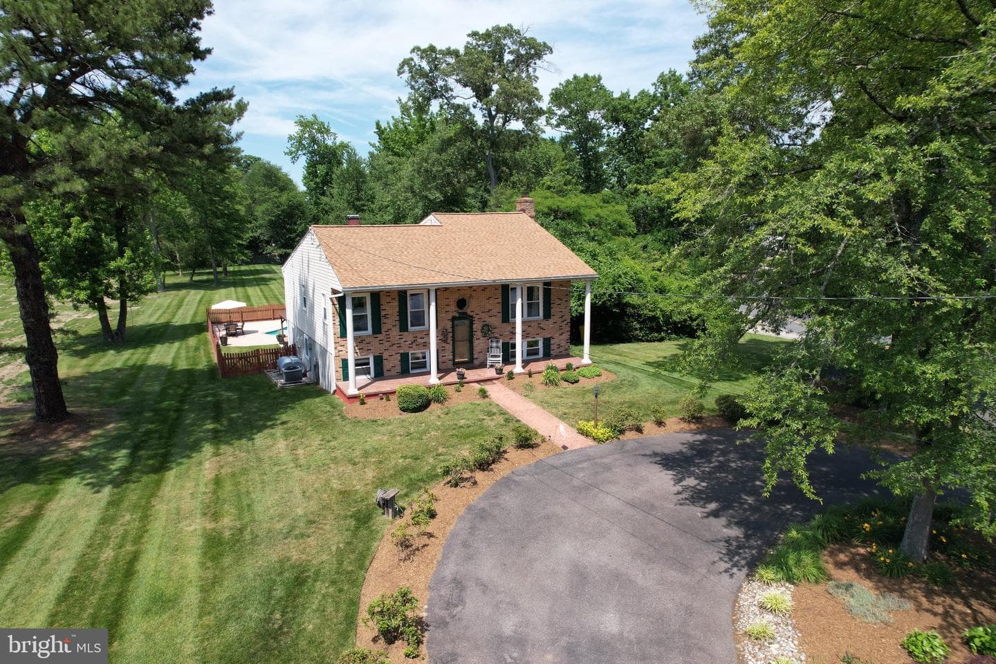 324 South Drive