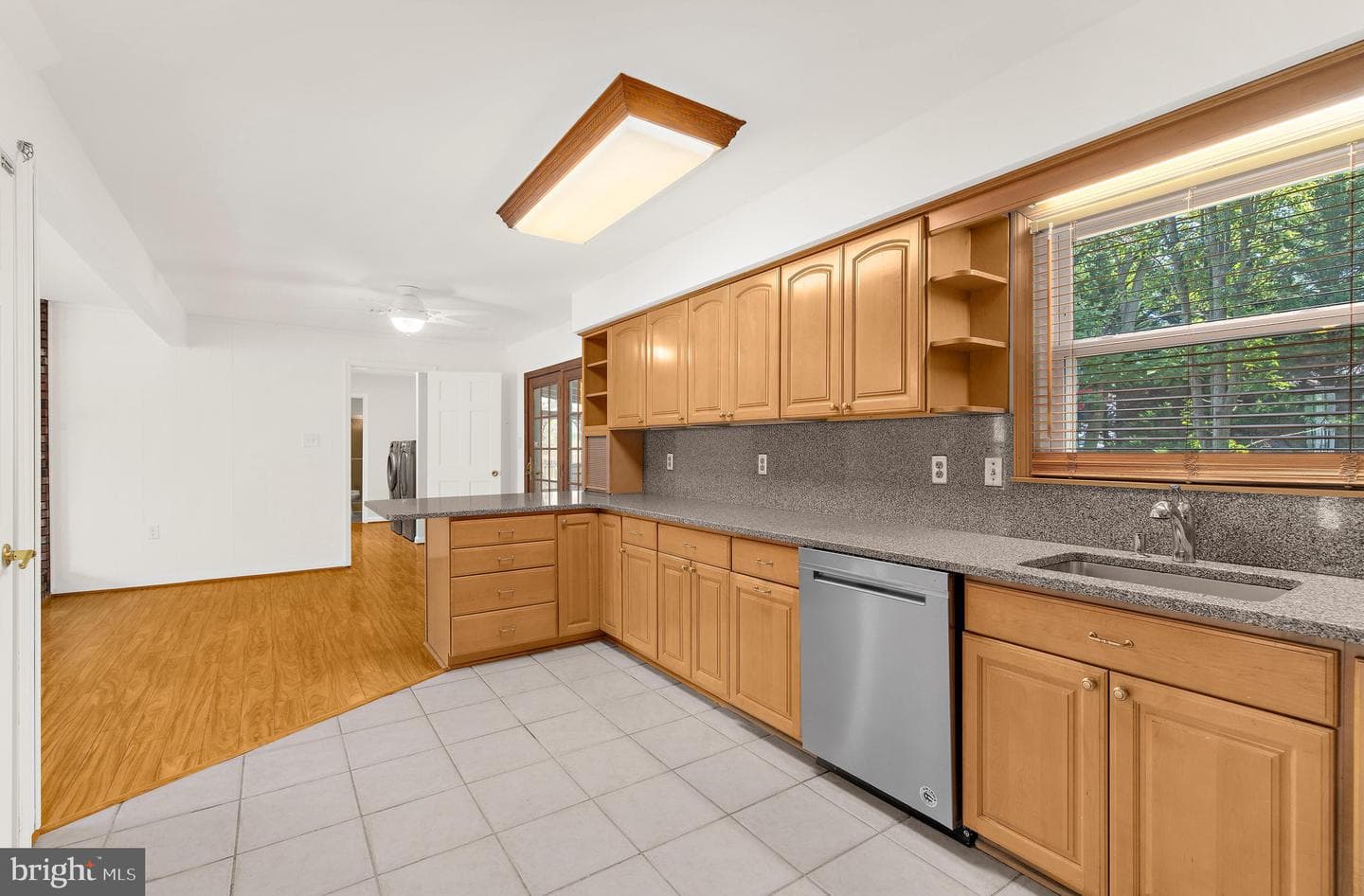 685 207th Street photo 22
