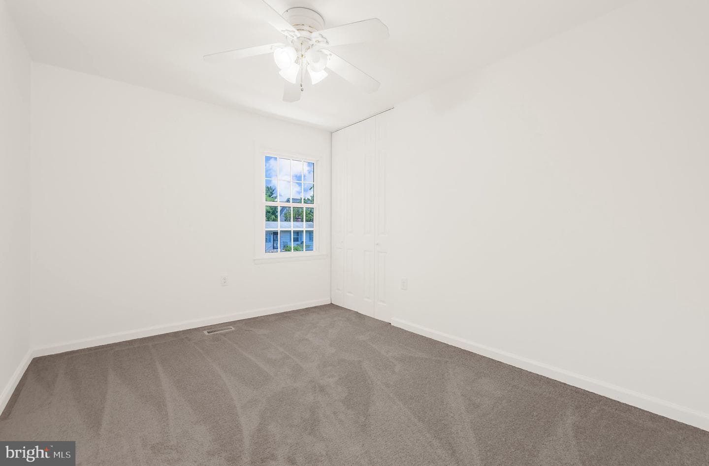 685 207th Street photo 36