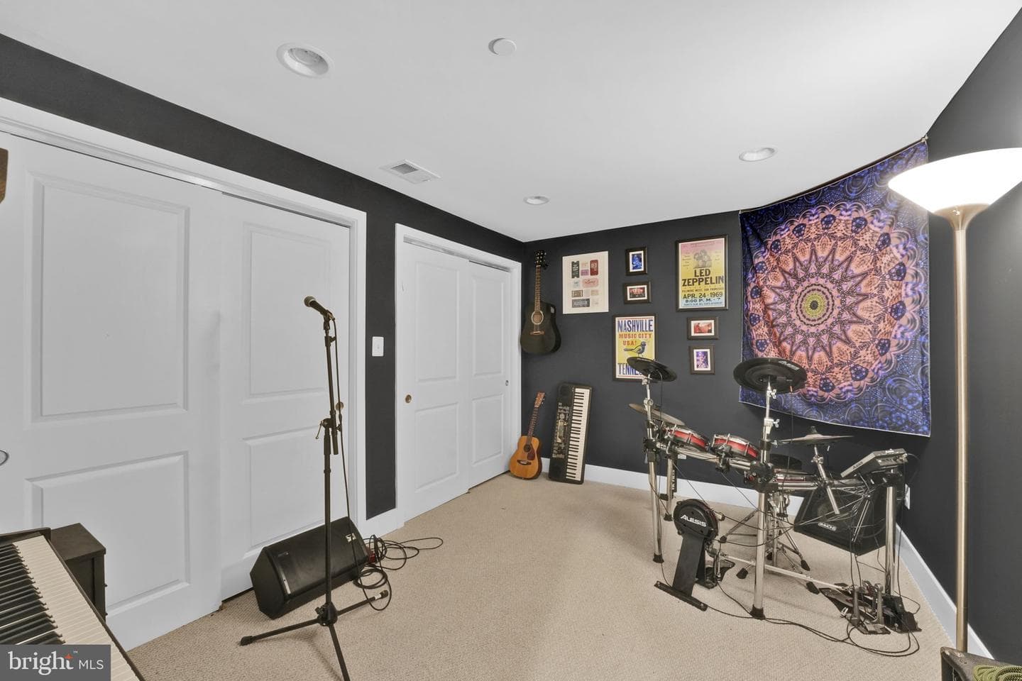 8215 Athena Lane photo 46