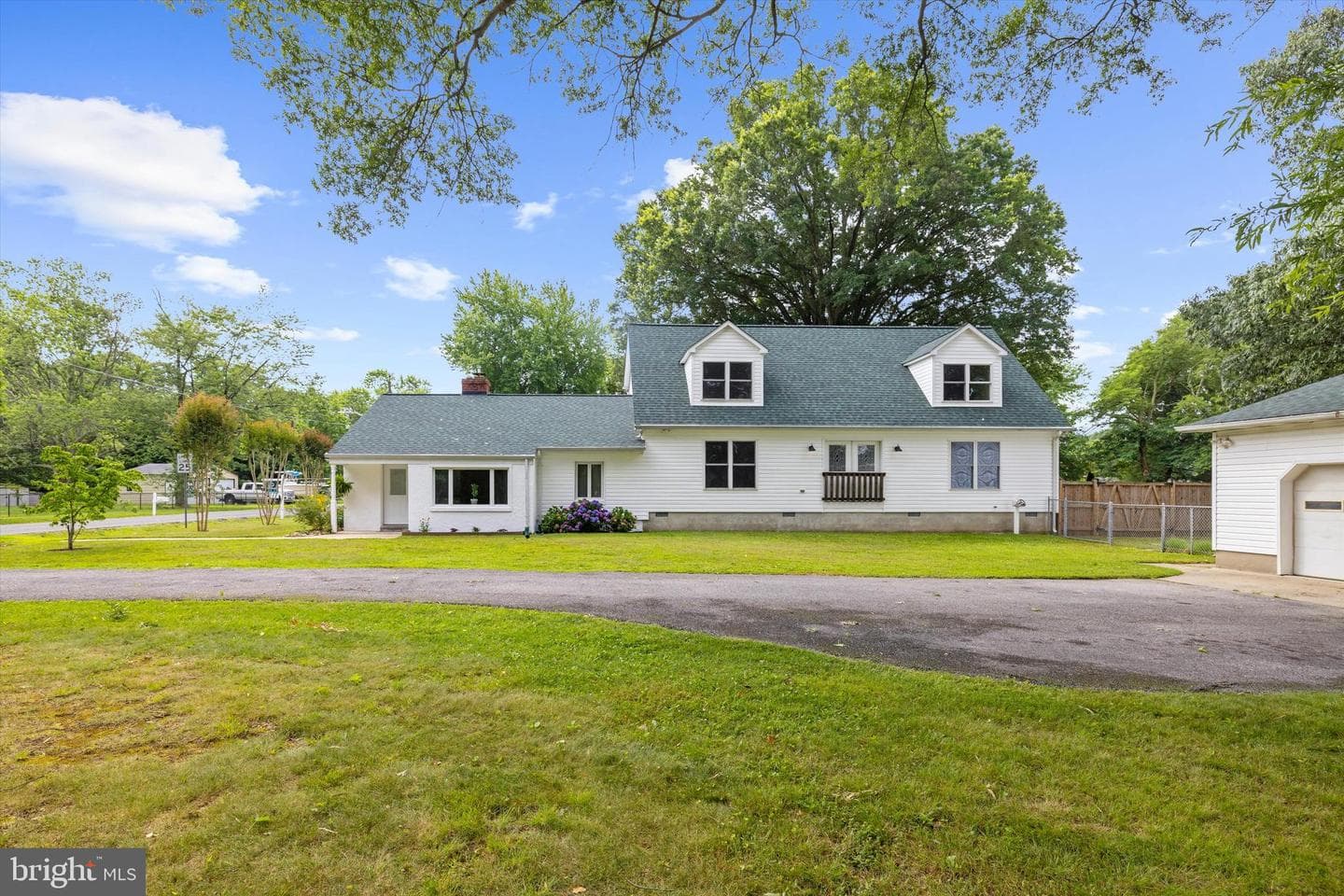 1261 Cove Drive photo 1