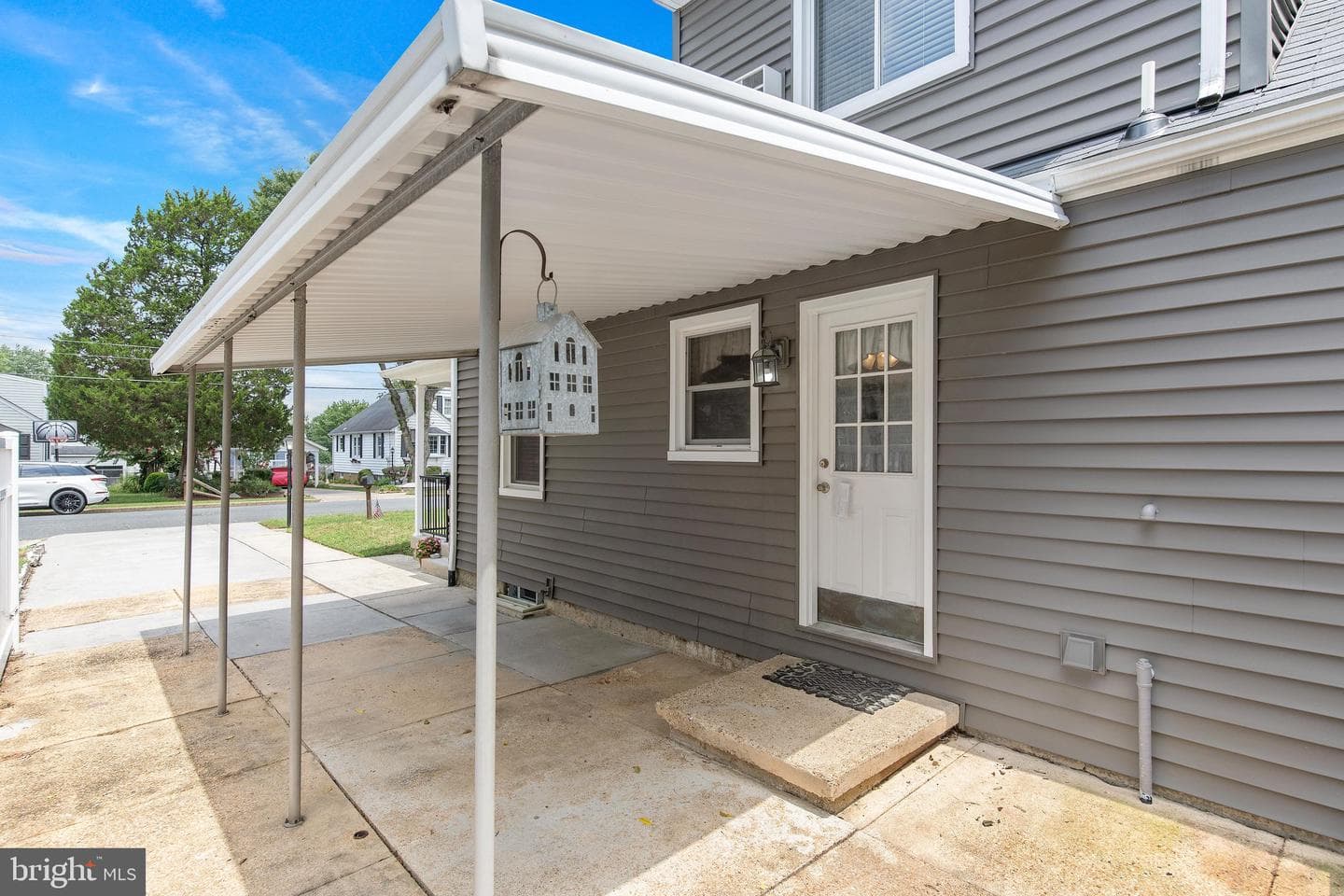 207 Hance Avenue photo 7