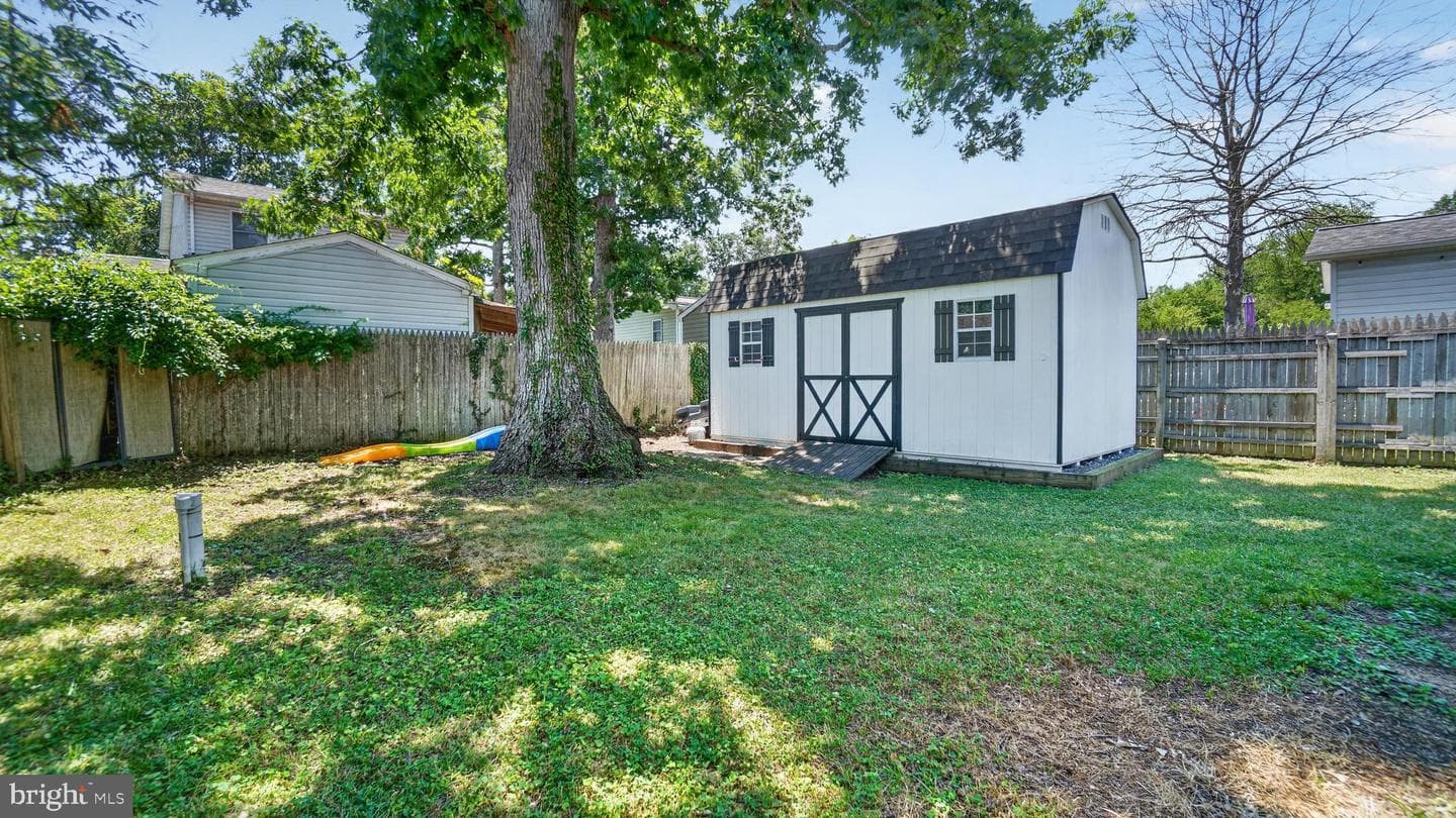 415 Fairmount Drive photo 27