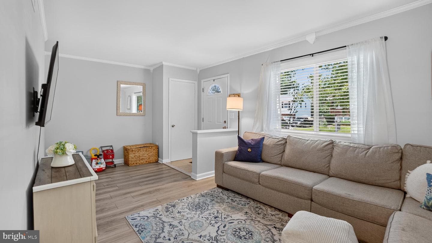 415 Fairmount Drive photo 8