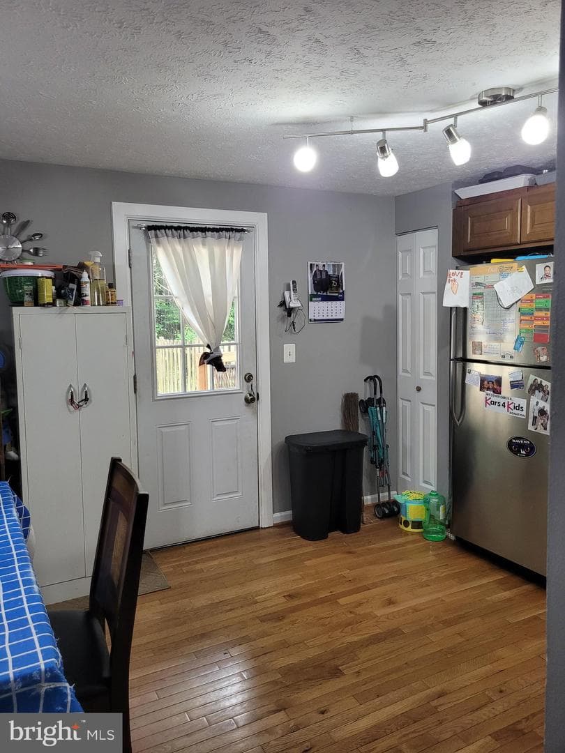 7605 Fairbanks Court photo 4