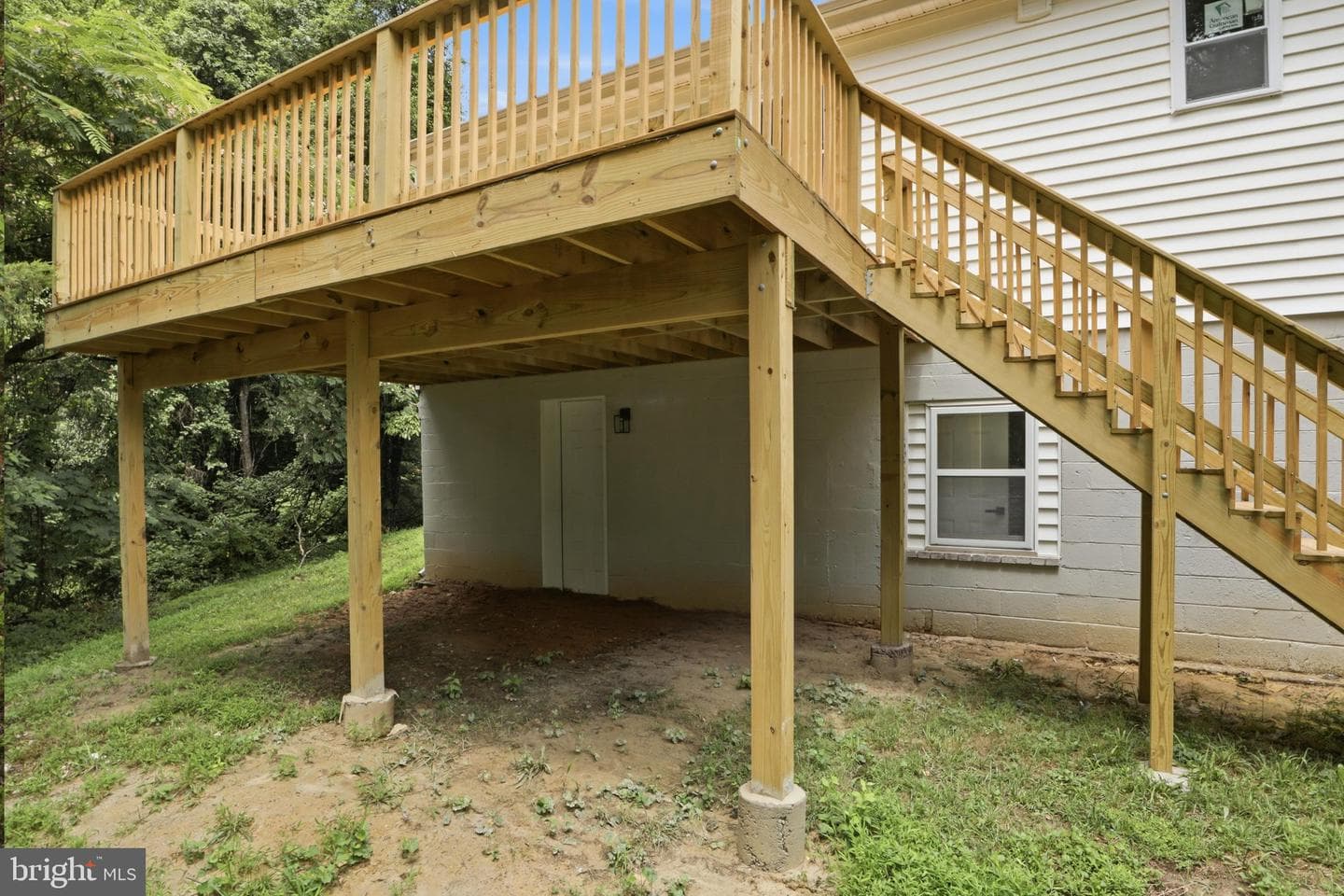 105 Simmons Lane photo 36