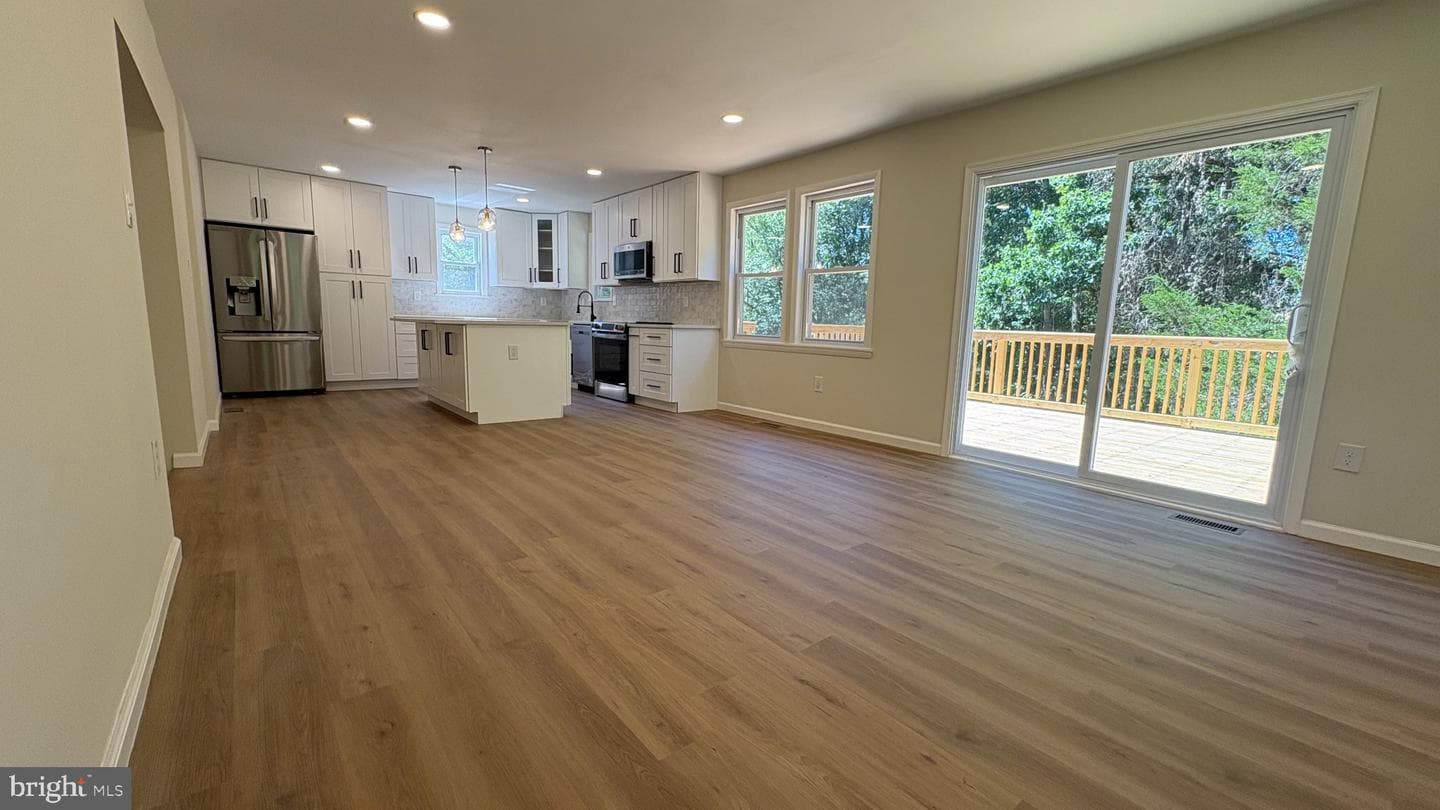 105 Simmons Road photo 8