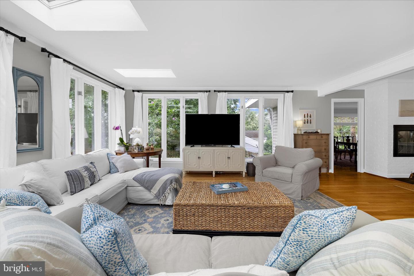 305 Saint Ives Drive photo 30