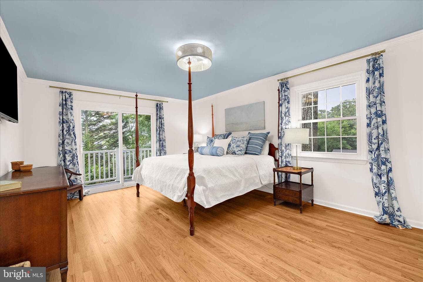 305 Saint Ives Drive photo 32