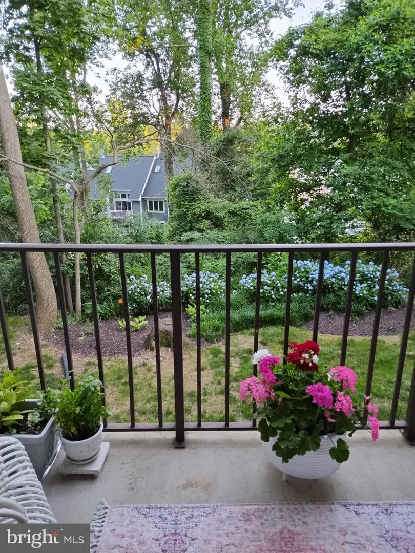 613 Oakland Hills Court #201 photo 17