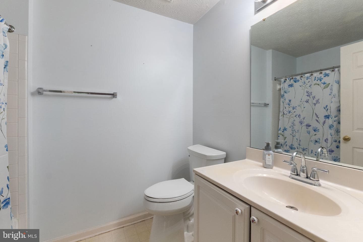 2452 Apple Blossom Lane #202 photo 22