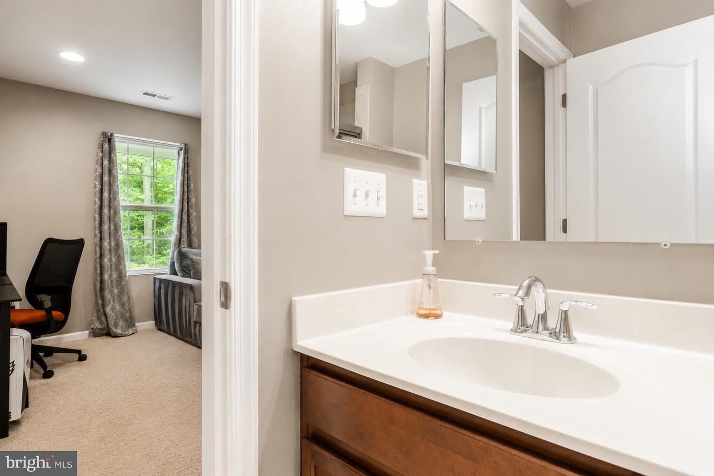 645 Bracey Drive photo 30